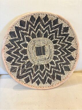 NEW African Woven Basket. Tonga people of Zambia 13.5” Across